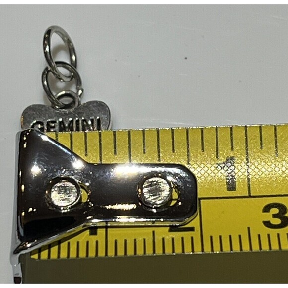 Lot Of 4 Fashion Jewelry Charms Hearts Gemini Nautical - Picture 13 of 15